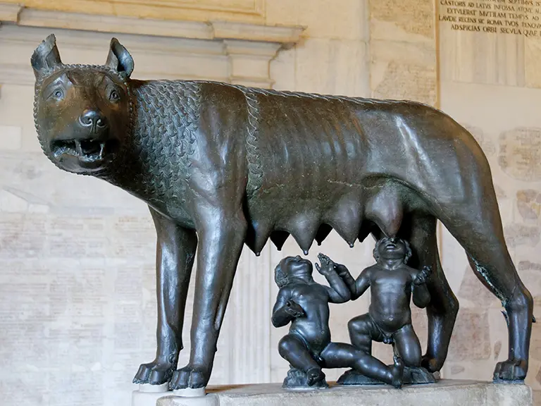 ロムルスとレムスの像の画像